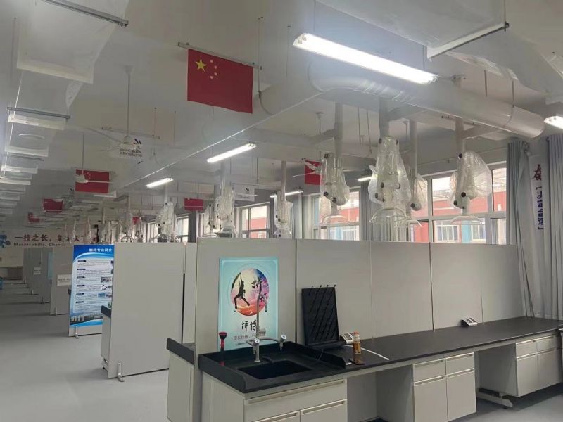 實(shí)驗(yàn)臺